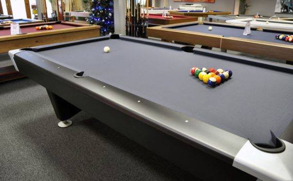 Brunswick Black Wolf II American Pool Table - 7ft - Image 3