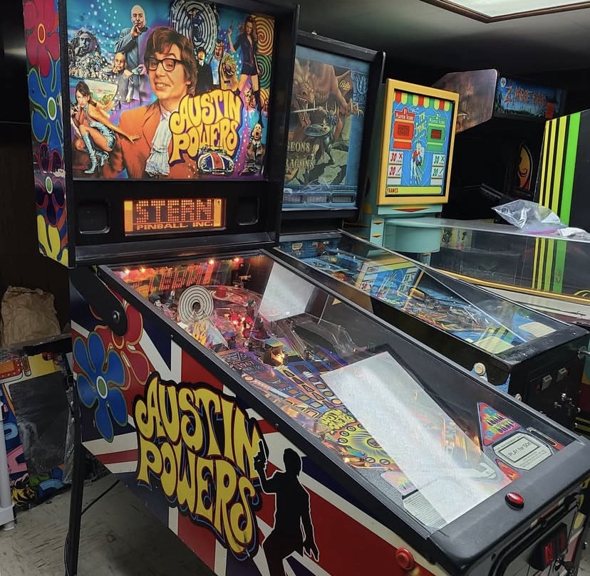 Austin Powers Pinball Machine - Image 4