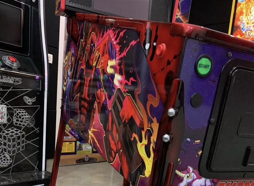 Deadpool Pro Pinball Machine by Stern - Image 3