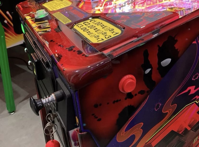 Deadpool Pro Pinball Machine by Stern - Image 10