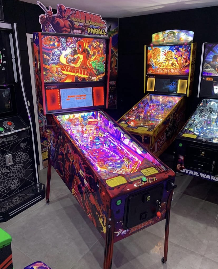 Deadpool Pro Pinball Machine by Stern - Image 12