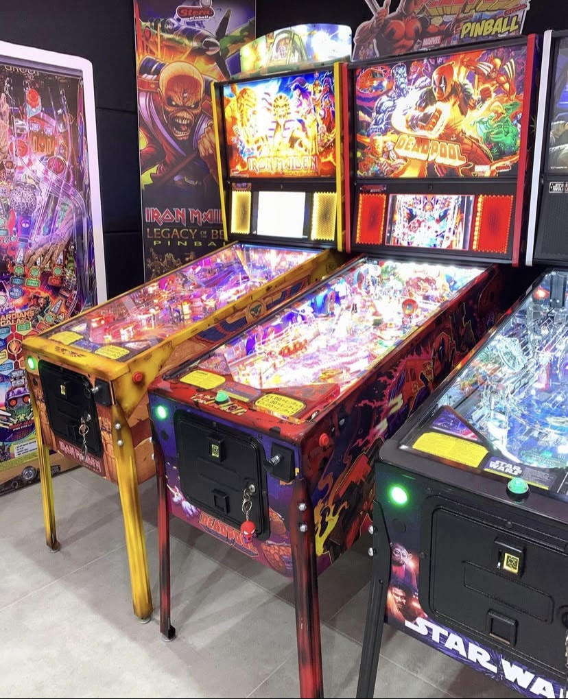Deadpool Pro Pinball Machine by Stern - Image 11