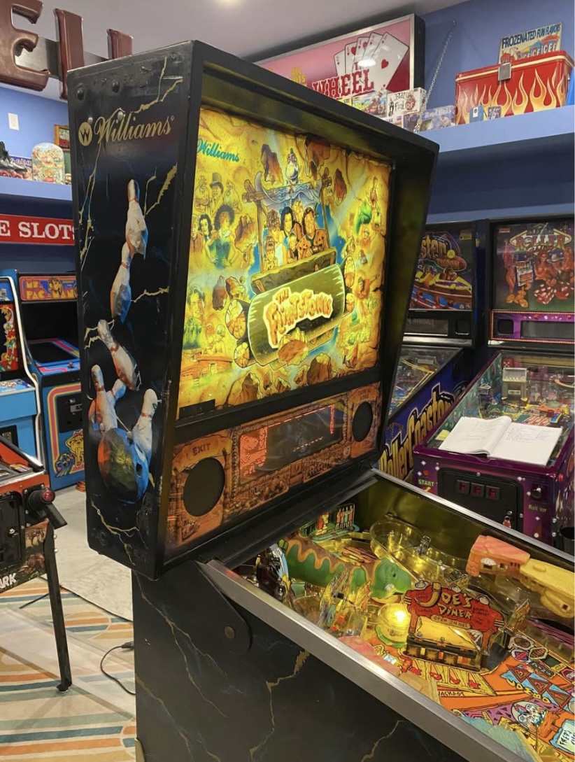 Flintstones Pinball Machine - Image 5