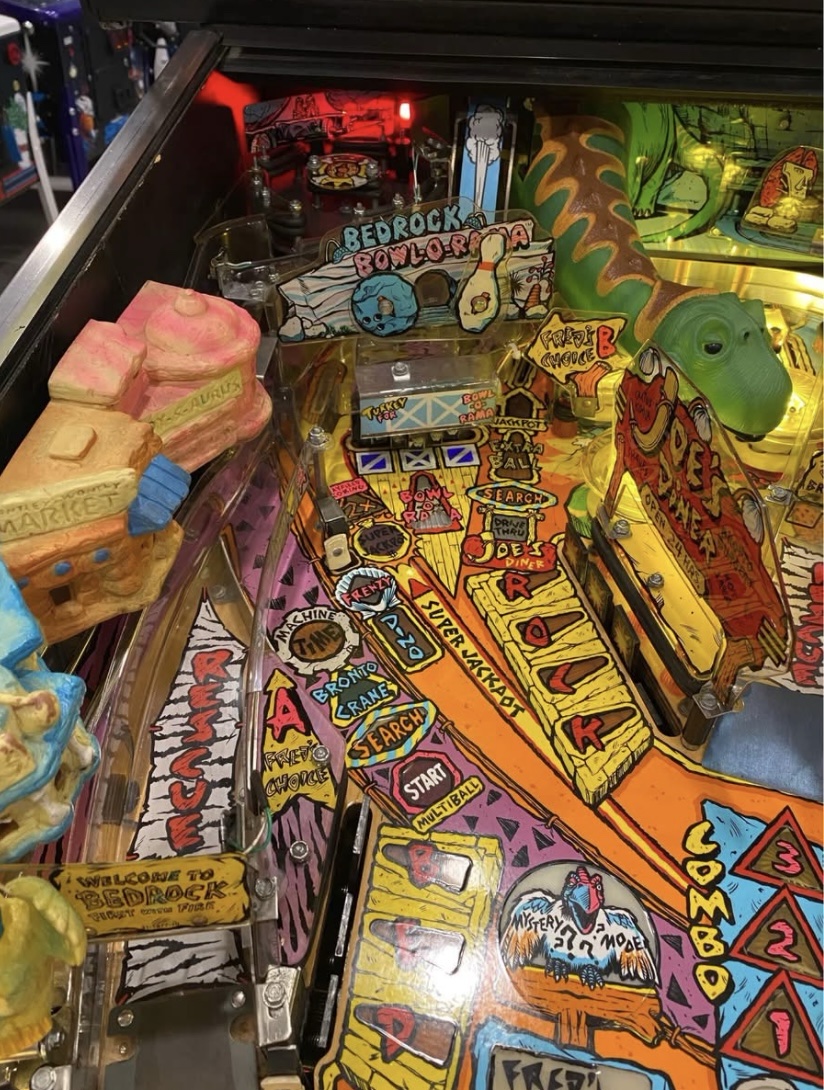 Flintstones Pinball Machine - Image 10