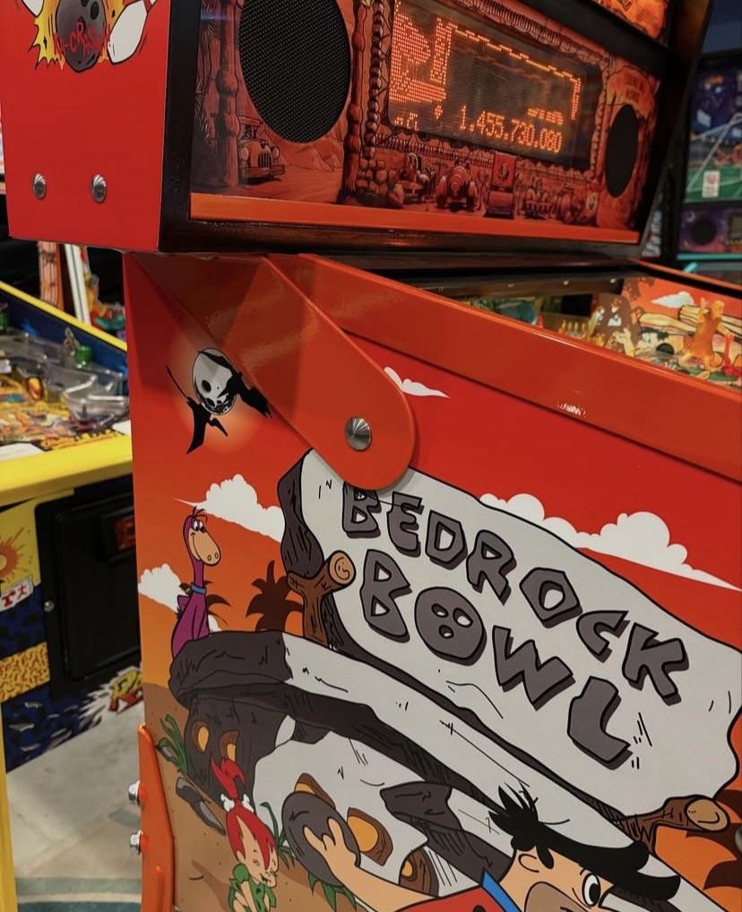 Flintstones Pinball Machine - Image 16