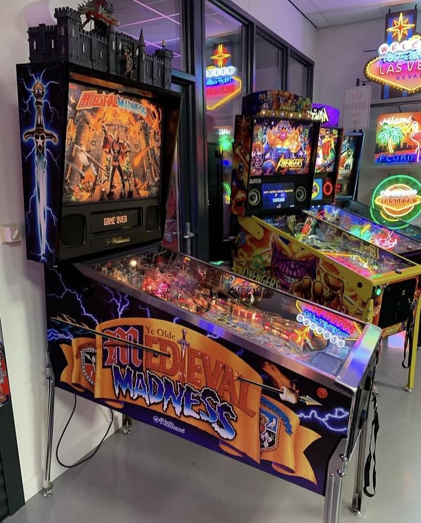 Medieval Madness Pinball Machine - Image 2